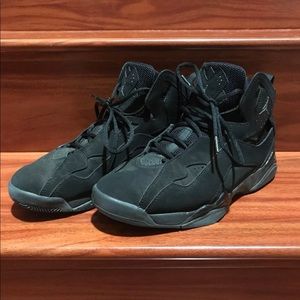 Jordan's high top men's shoes